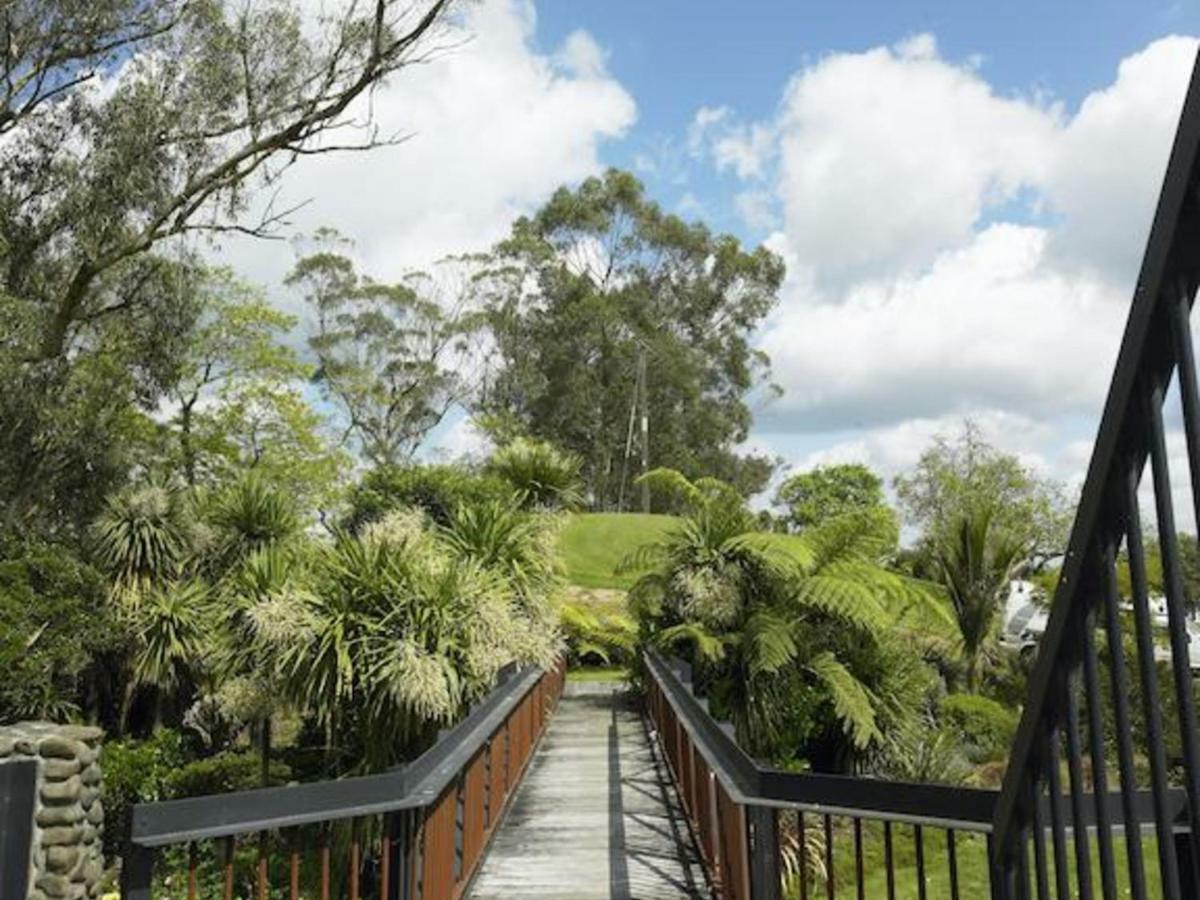 The Narrows Landing Hotel Tamahere Екстер'єр фото