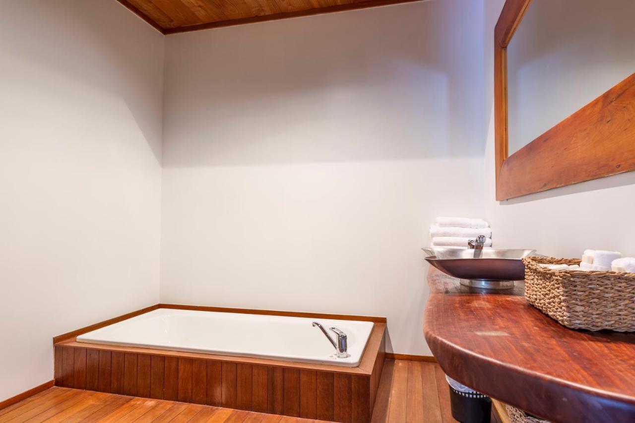 The Narrows Landing Hotel Tamahere Екстер'єр фото